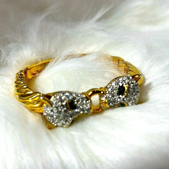 Good Tone Vintage Hinged Bracelet with Rhinestone Jaguars and Green Eyes.WA269 - Picture 1 of 6